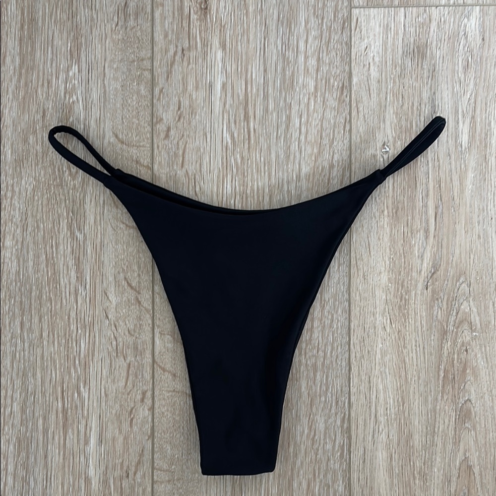 NWOT✨ Awai Bikini Bottoms